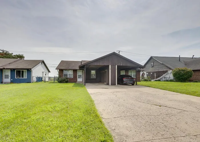 12 Mi To St Louis: Pet-friendly Metro East Hébergement de vacances Granite City