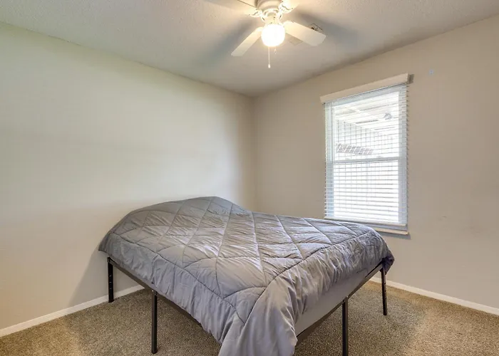 Hébergement de vacances 12 Mi To St Louis: Pet-friendly Metro East *