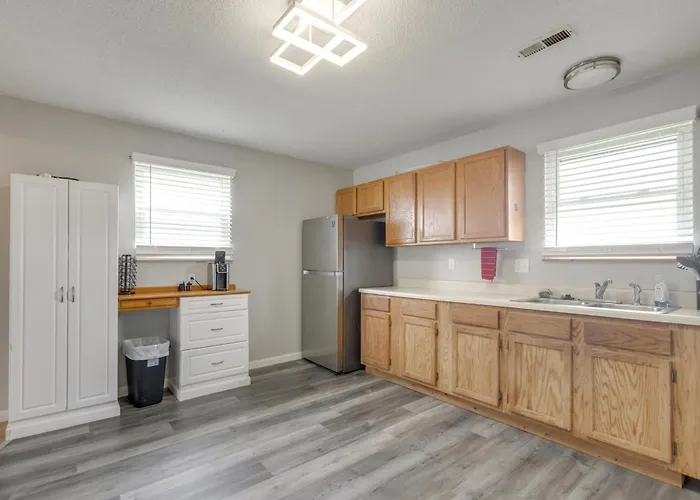 12 Mi To St Louis: Pet-friendly Metro East * Granite City